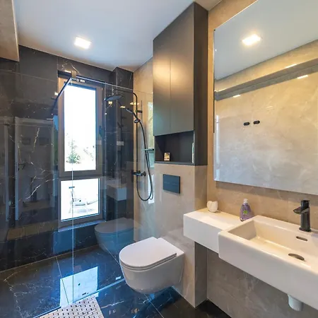 Luxury Sun Garden By Belmont Realty *