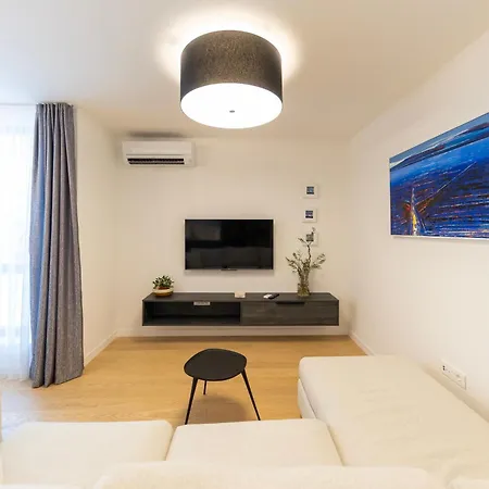 Appartamento Luxury Sun Garden By Belmont Realty