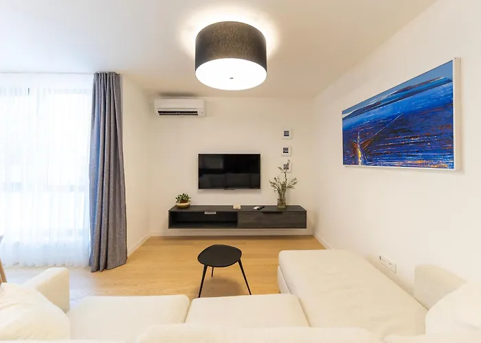 דירה Luxury Sun Garden By Belmont Realty