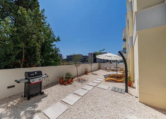 Luxury Sun Garden By Belmont Realty ザダル